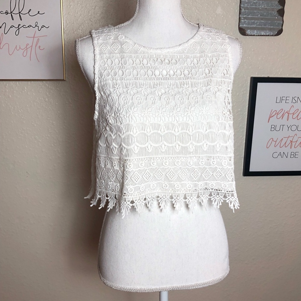 🔁Forever 21 Crochet White Tank